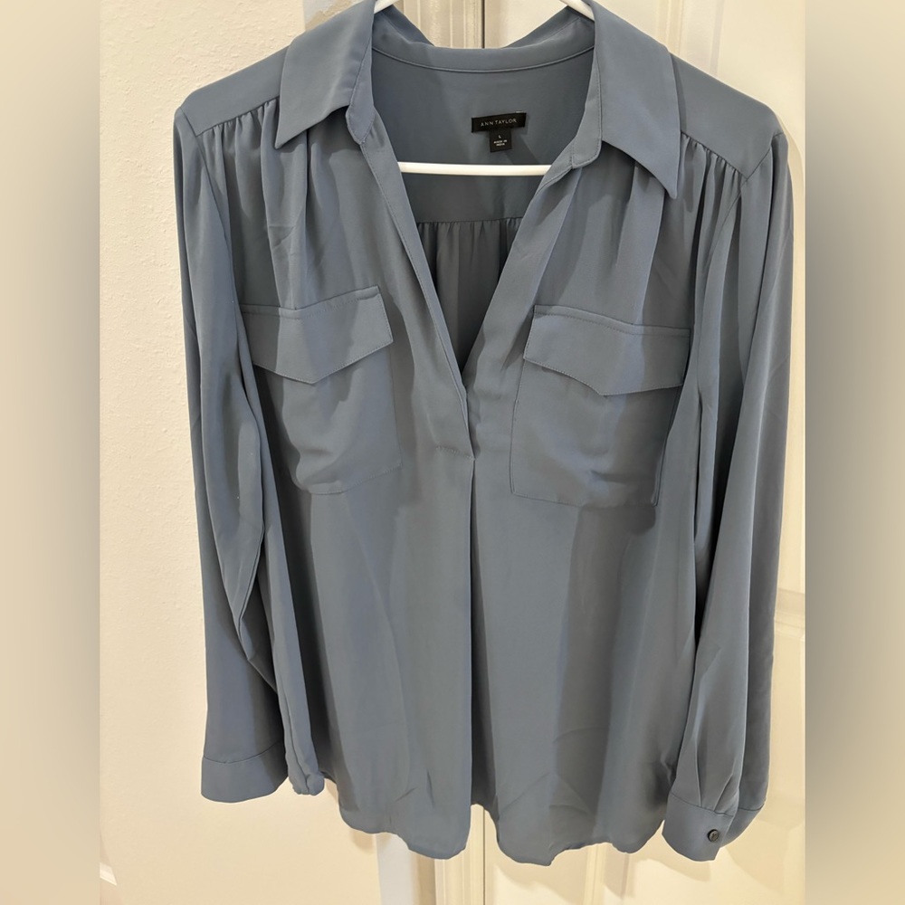 Ann Taylor Camp Shirt L